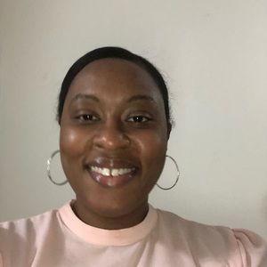 Meet your Posher, Claudia